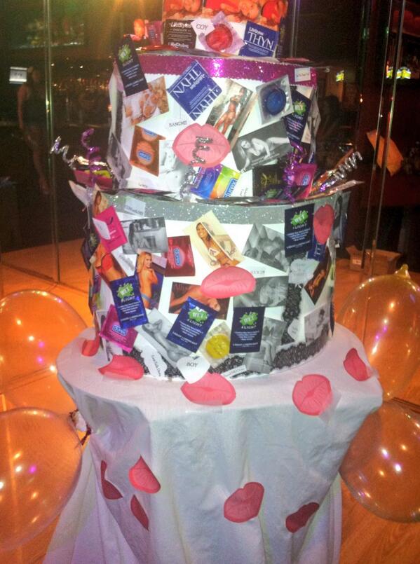audino_lee's tweet photo. @am_fabulous @SherisBrothel of the year celebration http://t.co/wYOqb2wdSt