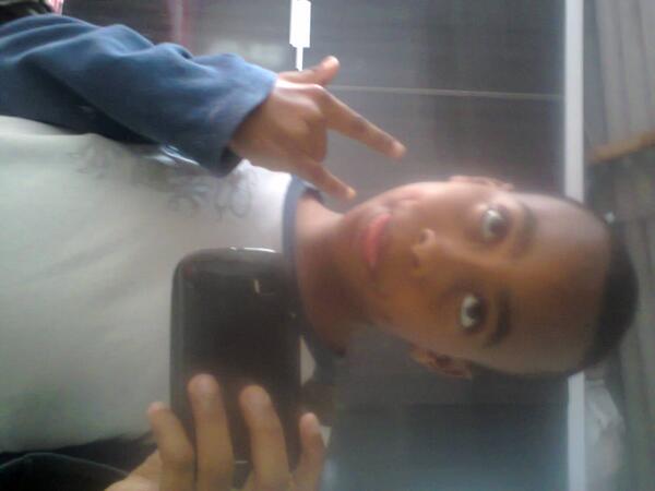 Jean_220's tweet photo. gemte vou sair muito tarde para ficar nesse frio http://t.co/olyCpU3VAK