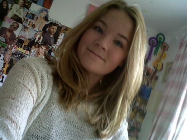 connie_bennett3's tweet photo. New haircut #short http://t.co/kQIY4Nhp86