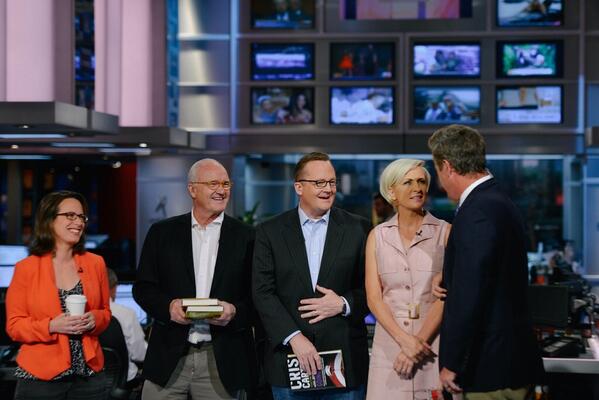 ScarboroughNow's tweet photo. @maggiepolitico @mikebarnicle & Robert Gibbs looks on as I ask Mika what this big, strange place is. #NotACK http://t.co/sicpV4YdU0