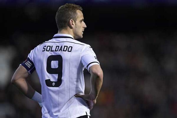 Mighty_Spurs_'s tweet photo. Agreed a £26 million fee for Soldado. Who's excited we've finally signed a top class striker after years of waiting? http://t.co/oyiqdBMLrC