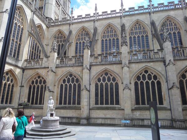 The sun is BACK! Book your accommodation now! and visit Bath with a lovely weather!!!! 
visitbathhotels.com