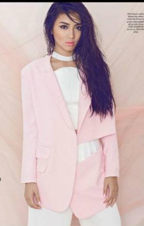 DanieLuvKathryn's tweet image. RT "@DaizAngelica: Ohmygoddess 😂😂😂 #teenqueen #kathforpreview @previewmag @bernardokath @min_bernardo http://t.co/xlNdU8U3vP"