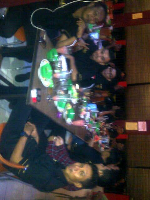 SabromLangsa's tweet photo. Bubar sabrom part V http://t.co/pEpjZPCj0b