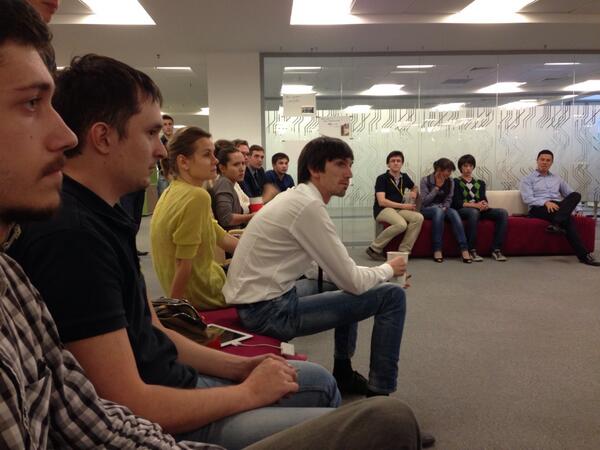 "Pitch me day" в <a href="/bincubator/">БИ «ИТ-Парка»</a> - резиденты слушают презентации друг друга и комментируют #pitchmeday #itpark