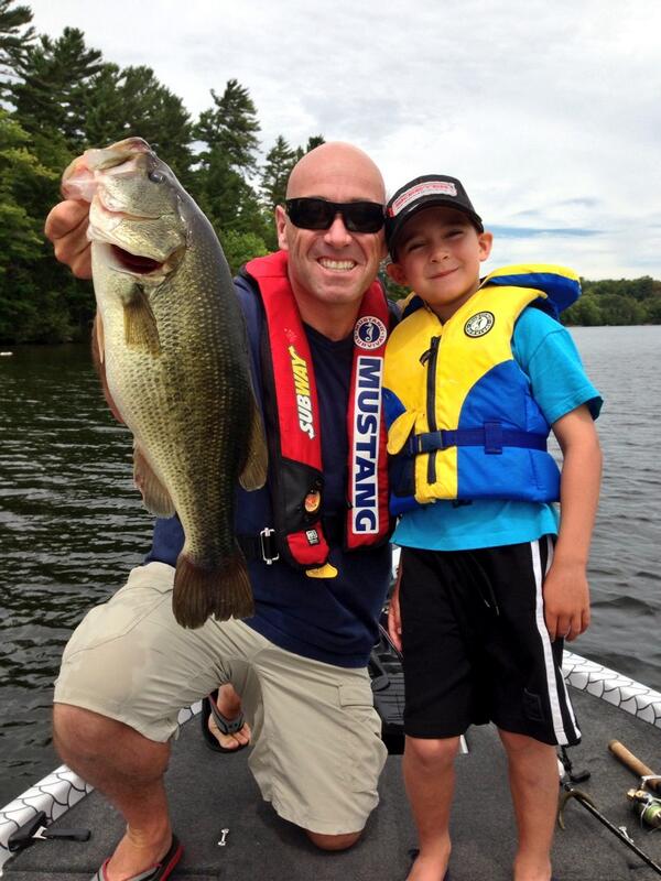 DaveMercer's tweet image. My little man Jack just caught his very own Bass-Squatch! #Bassmaster @BASS_nation