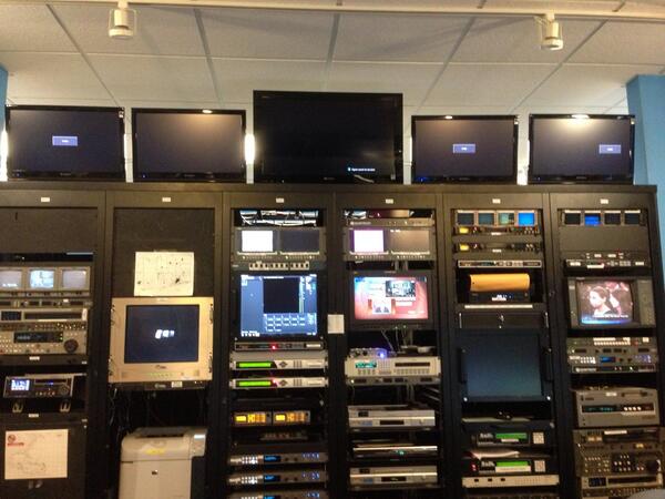 SimoneEli_TV's tweet image. @FOX10News tower just got struck by lightening! Everything went white! Scary stuff!