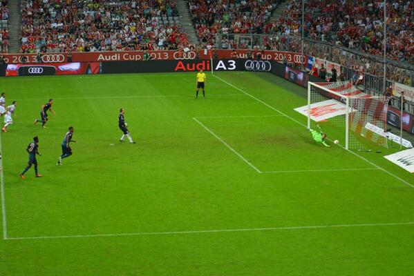 Manuel Neuer penaltıyı böyle çıkardı.