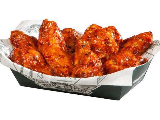 wingstop's tweet photo. Yo @TeenChoiceGirl The #mtvhottest can't match the #AtomicHeat we bring! #TeenChoice http://t.co/iyZwqSph4u