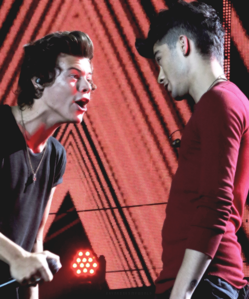 TattoooZayn's tweet image. #DirectionersLoveBestSongEver