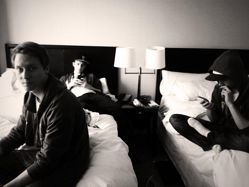 BQmUHTKCEAERit0.jpg:large