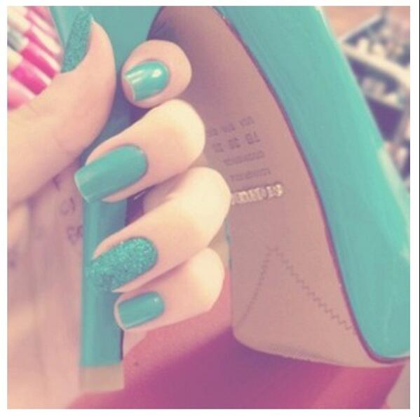 Nagelthings's tweet photo. Green nails! #Nagelthings http://t.co/Uzk6zG2ZS1