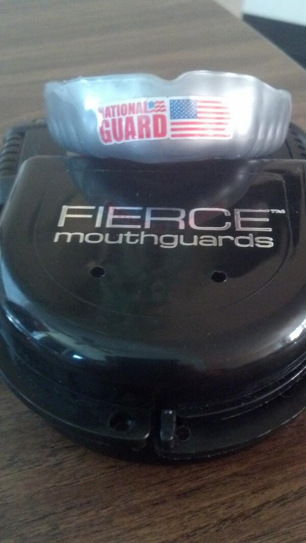 clark_young_85's tweet image. Just got my new custom mouth guard. Thanks @GetFierceGuard @SidneyMichael