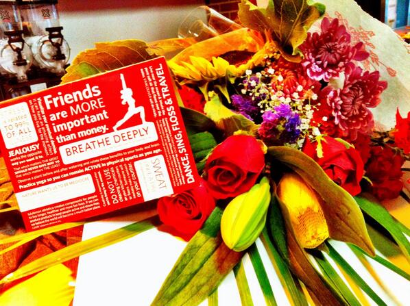 BrickNewYork's tweet image. Big thanks to @lululemon 4 the lovely flowers to mark our 1st day Wodding in NYC! #bricknewyork #brickcrossfit