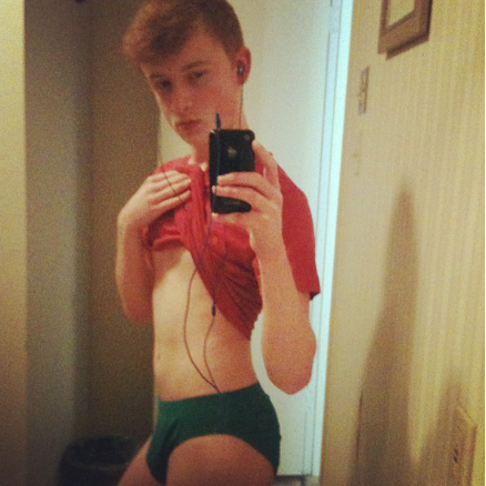 mirror_fun's tweet photo. Gay ??? http://t.co/andGcDDPEE