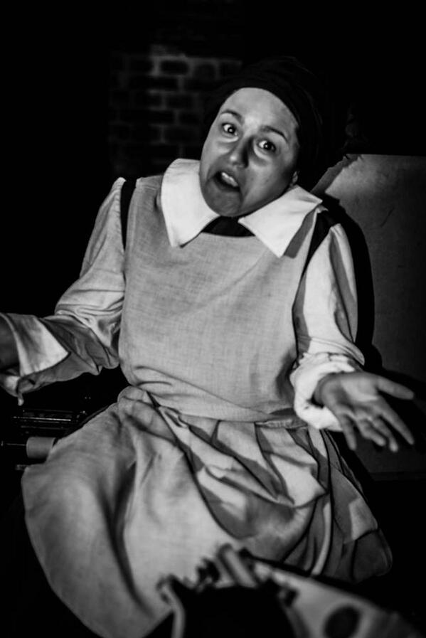 pilitarecargada's tweet photo. Este domingo a las 21 hs en el teatro Andamio 90! #laedaddelaciruela @jorgesuaritos @julitacalvok @elcamarinradio http://t.co/ChjJFQetk5