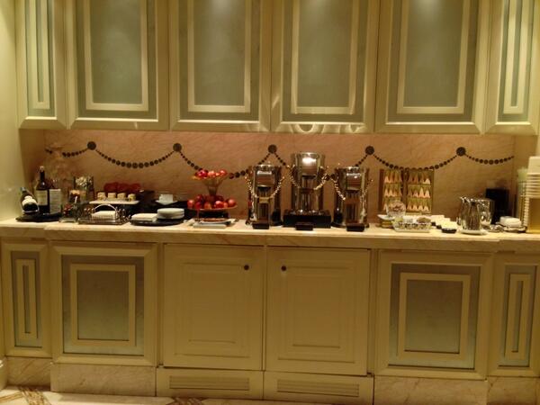 pedscardiobear's tweet image. We're not so important VIPs but the lounge is pretty nice. #sweetspread #livinglarge