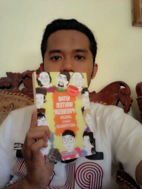 abangtukangRT's tweet photo. Alhamdulilah #KitabWriterPreneur sdh tiba dgn selamat makasih @AsaTokoBuku http://t.co/BVrdeGcQlV