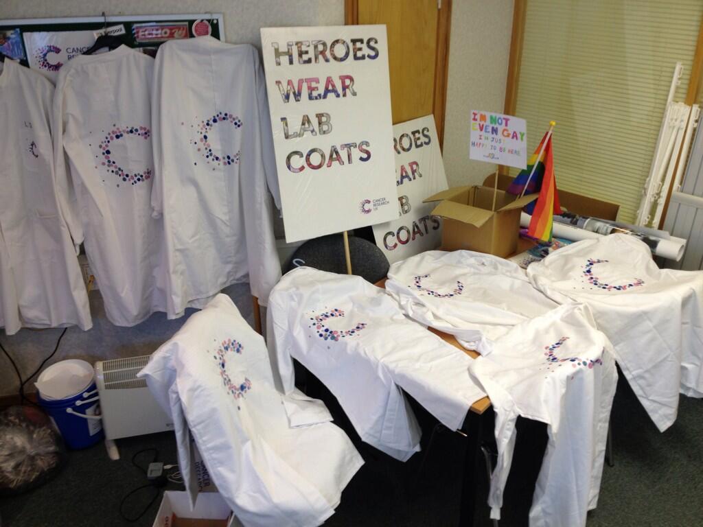 What do heroes wear again? <a href="/GarnerElizabeth/">Lizabef</a> @Jimbob_1982 <a href="/fiona_hood/">Fiona Hood</a> <a href="/lindy_loo/">Lindy Martin</a>