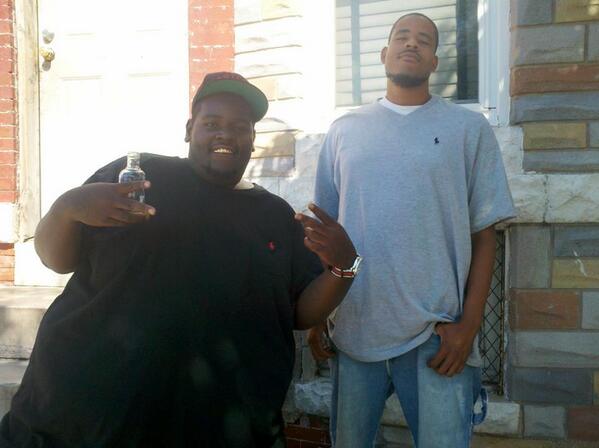 pbread2002's tweet image. "@PAULLYHOTDOGGZ: we high and im feelin lightskin wit @pbread2002 http://t.co/kbBuqt7CvB" yo said he feeling light skin just caught that 1