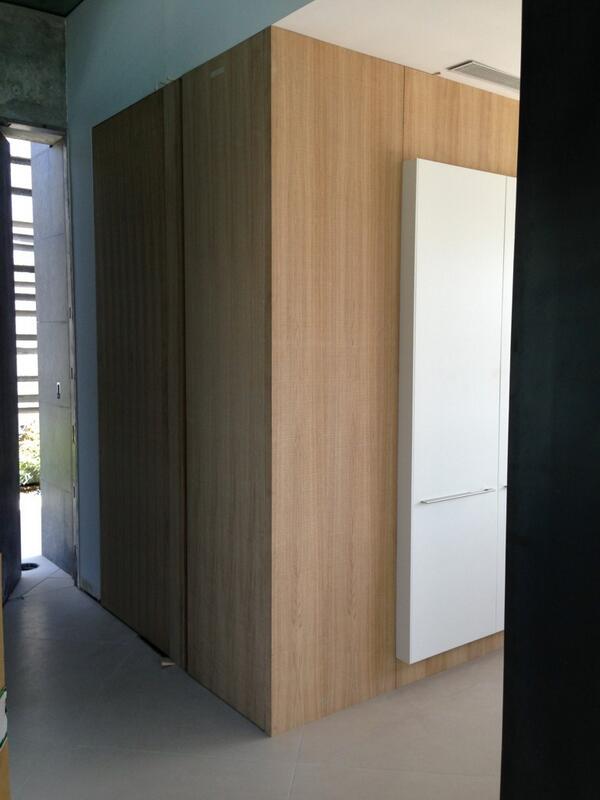 jormmadesign's tweet photo. Vista del armario y pivotante 1 integrada con cocina @bulthaupOnline @Roser_32 http://t.co/lMv3LwAKZa