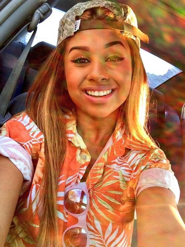 LexRayner's tweet photo. Damn who is this? RT @PostBadBitches: http://t.co/wEIUwFblAn