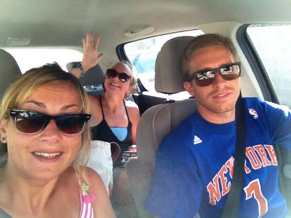 azzurralan's tweet photo. @manuconte87 @Nikiconte89 almost there...gettin'ready kids!!xx http://t.co/B836TkbKa4
