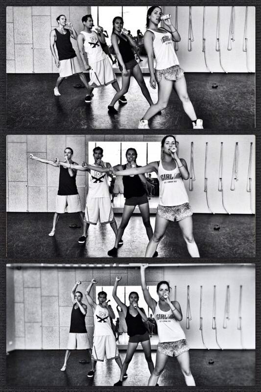 DutchDoDance's tweet image. Repeteren voor de #Pride zondag #rembrandtplein