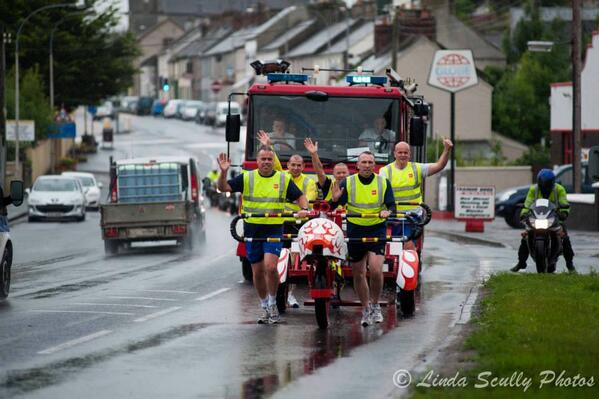 DFBPumpPush2013's tweet photo. #PumpPush2013 in aid of @CanTeen_Ireland @IMNDA @SuicideorSurviv http://t.co/GgYqHPjFQt