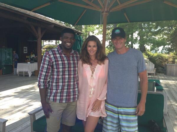 PKSubban1's tweet photo. Thanks #Cindycrawford and #randygerber for having me over for lunch! #Muskoka&cindyarebeautiful http://t.co/kpDhS3bSj4