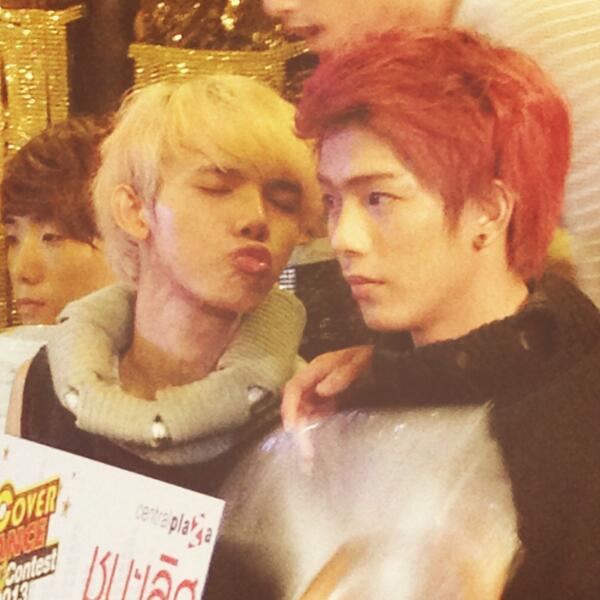 nakankan_'s tweet image. @CocoCrunchMB พี่โก้ไม่ต้องกลัวน๊าาา หลับตาก็ไม่เห็นอะไรแล้วล่ะ &amp;gt;^&amp;lt; #2coco #เอะอะทำปากจู๋ใส่ตลอดดดด