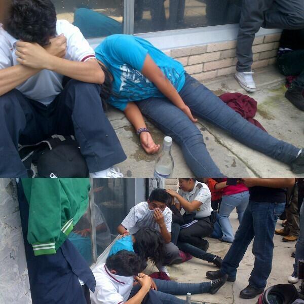 Noti7Guatemala's tweet photo. 6 estudiantes sorprendidos en z1 por agentes @PNCdeGuatemala consumiendo licor. Todos menores de edad. RT @CAndrinoB http://t.co/fVMtAMDDlt