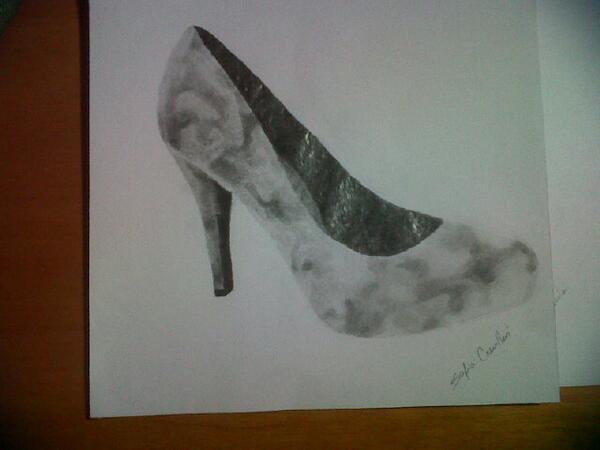 FullDesign1's tweet photo. Hiperrealismo blanco y negro http://t.co/obPleuQriE