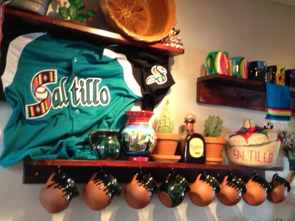 j_iga's tweet photo. @OficialSarapero #Demuestratupasion @patronamexfood #Whitehorse #Yukon #Canada Desde el Polo Norte apoyando con todo http://t.co/4JN0dfnQ4Y