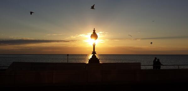 Bill_11's tweet image. Another great tweetmeet in Margate tonight. Thanks @lorrainecfoster and @GBPizzaCo Smashing pizza, chat and sunset.