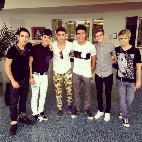 RealBoyNesty's tweet photo. With my boys @IM5band !! Check them out !! @coleIM5 @DanaIM5 @danyim5 @DaltonIM5 @TeamIM5 @IM5AreTheBest http://t.co/D715GlHLis