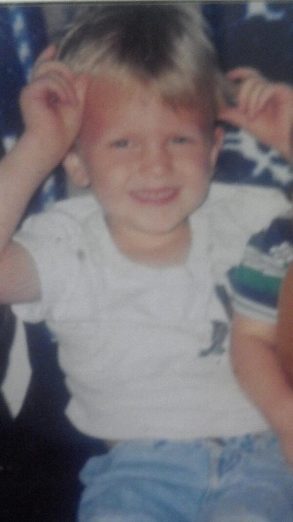 ryan_morris44's tweet photo. Found 1 of my old pics http://t.co/m6DOAHwQV9