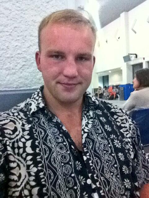 Ford688's tweet image. #funkyshirt