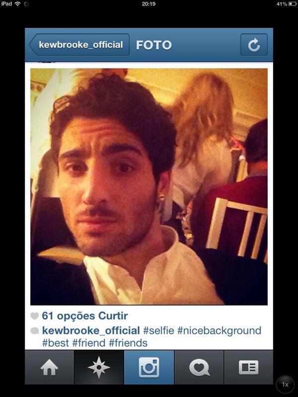 dowmetria's tweet image. OLHEM AS RASHTAGS!!!!! "#nicebackground" euhuheuhe concordo