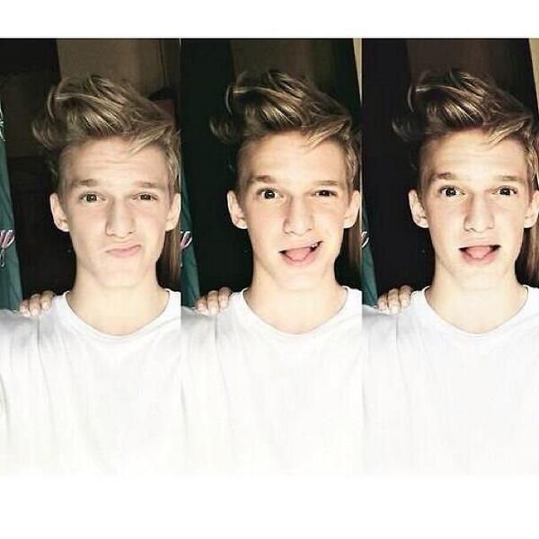 CodysPolo's tweet image. Help me KCKSLSKAMXMMCMANCKSLAMC