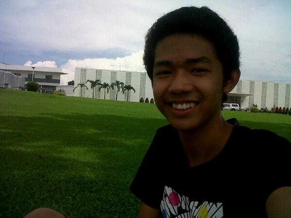 chenggu__'s tweet image. Selfie-ing for our #DevC10 project. XDD @ IRRI #DevCom