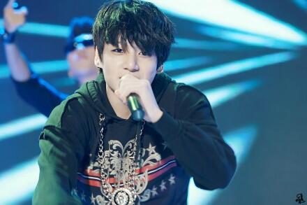 bangtantan's tweet photo. 있어! http://t.co/RXfxqfxjRq