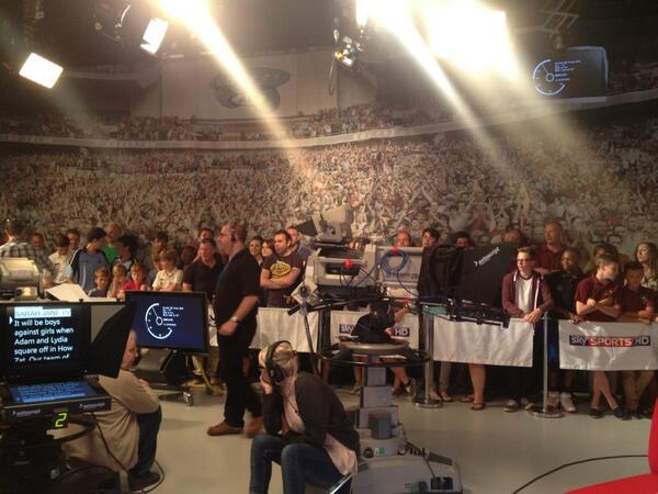 Sarah-Jane Mee tweet media