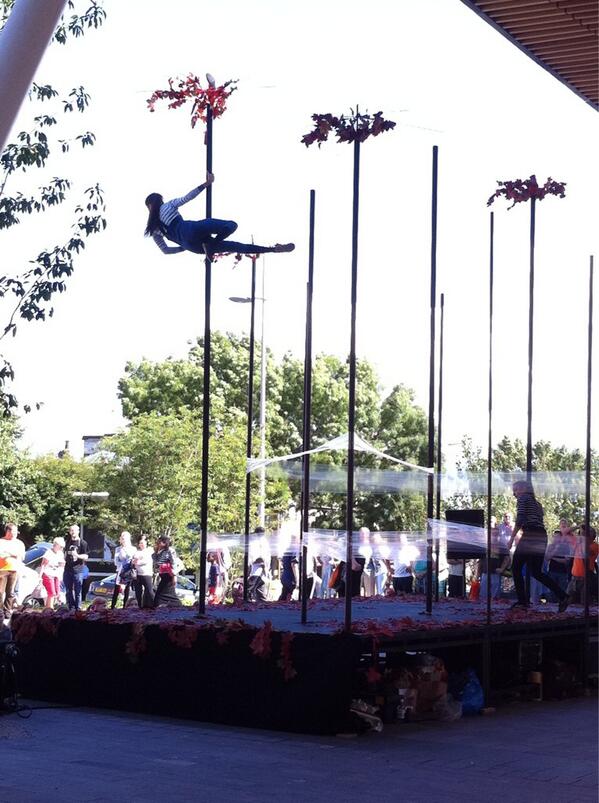 nicstaffs's tweet photo. Wow! #redshoes @AppetiteStoke http://t.co/yd9EBXAQBe