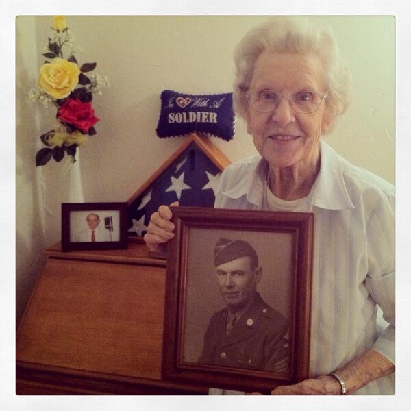 This @AtriumBellevill senior has a surprise for @AstoriaFilmCo!!! #SeniorsSaluteThunderRoad kickstarter.com/projects/19800…