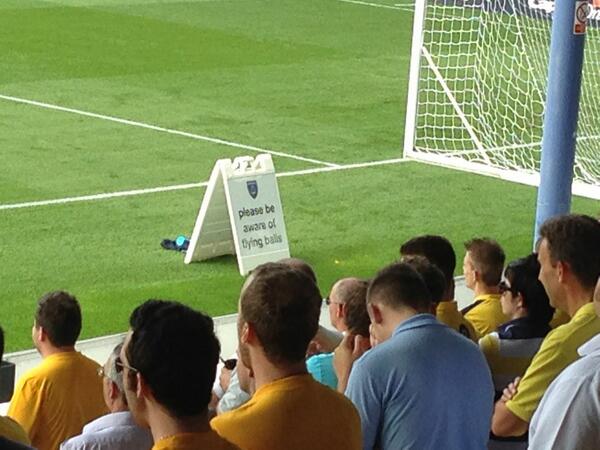 flyingwale's tweet image. Please be aware of flying balls in Portsmouth #oufc #flyingballs?