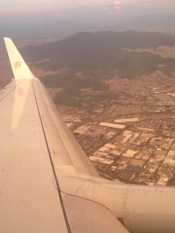 samwoodmd's tweet photo. Volando sobre casa..... http://t.co/swbmgH5wbk