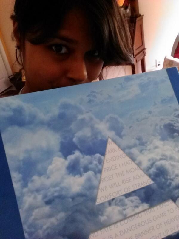 dukevalentinois's tweet image. Snuggle snuggle @JaredLeto #LLFD #superdeluxeboxset