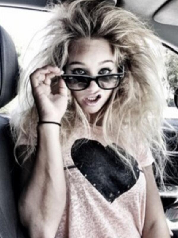 MeAriRodriguez's tweet image. Hmm.....