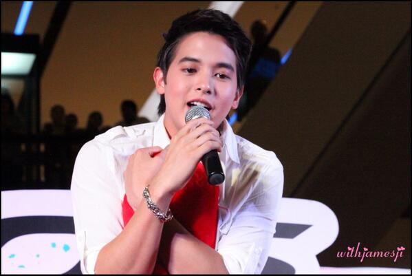 withjamesji's tweet photo. [02/08/13] เจมส์จิ งานโตโยต้า ที่สุราษฎร์ฯ #3 (Fhoto by salapaoneww) http://t.co/0yweAabSVp